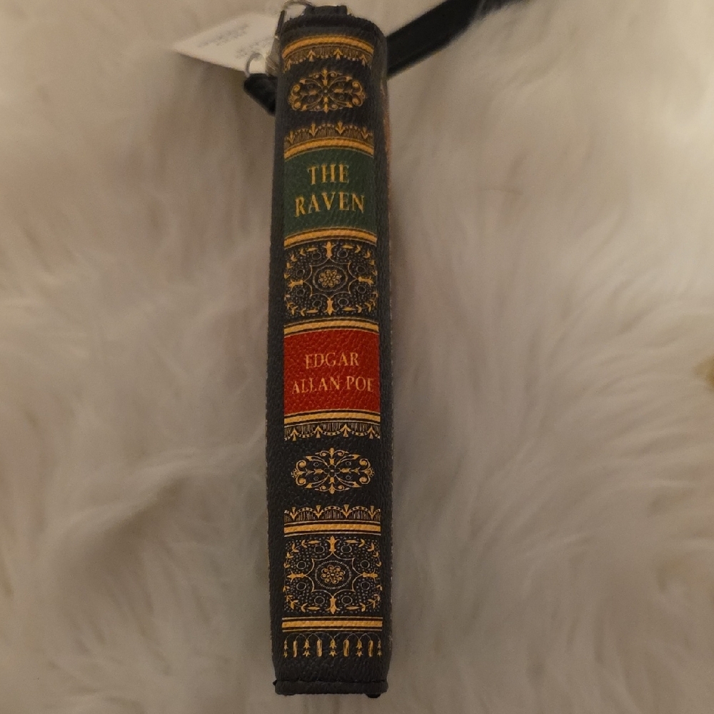 Edgar Allan Poe 'The Raven' Book Clutch - Picture 2 of 4